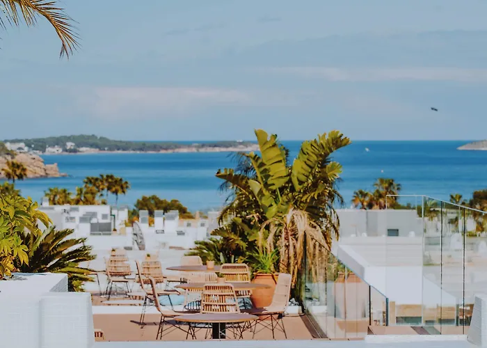 Santa Eularia des Riu Dog Friendly Hotels near Playa Es Niu Blau